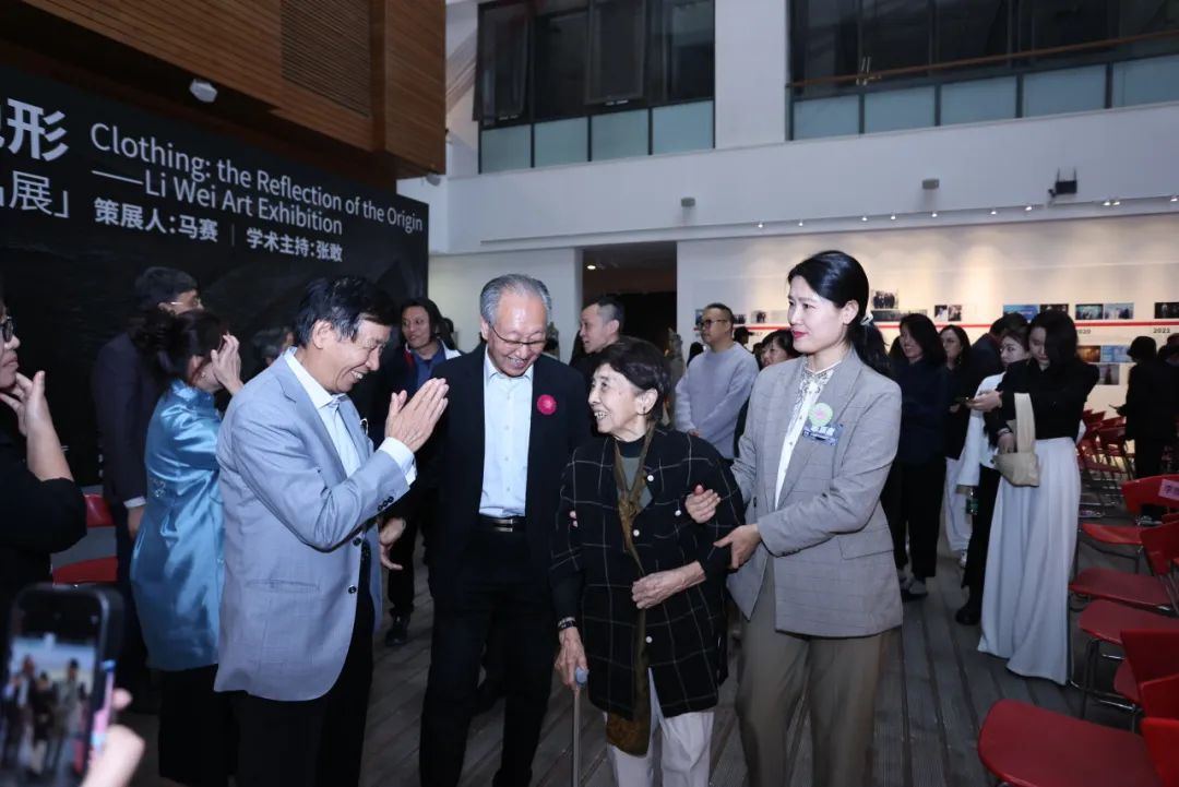 说明: 图片 说明: 图片