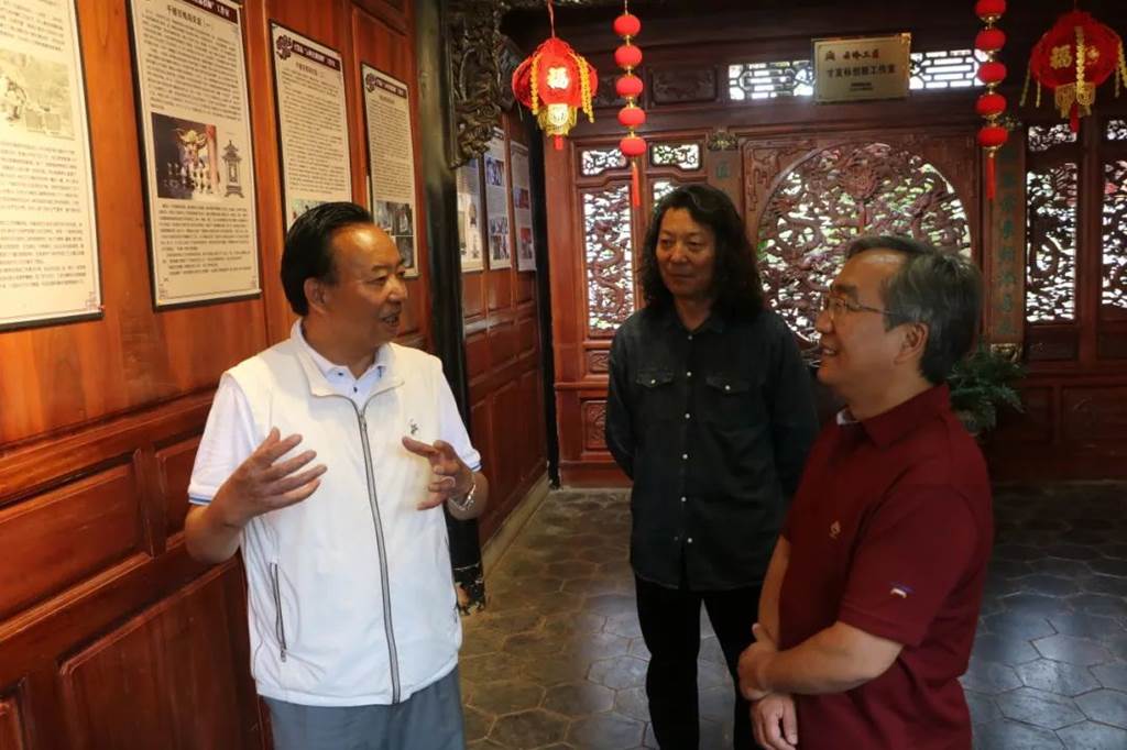 说明: 图片 说明: 图片