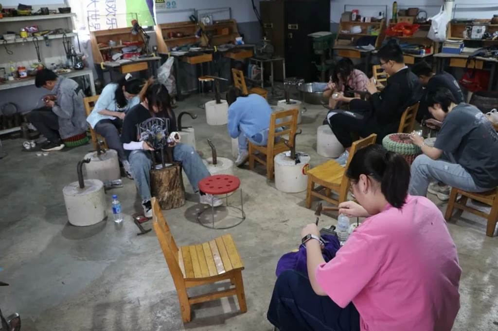 说明: 图片 说明: 图片