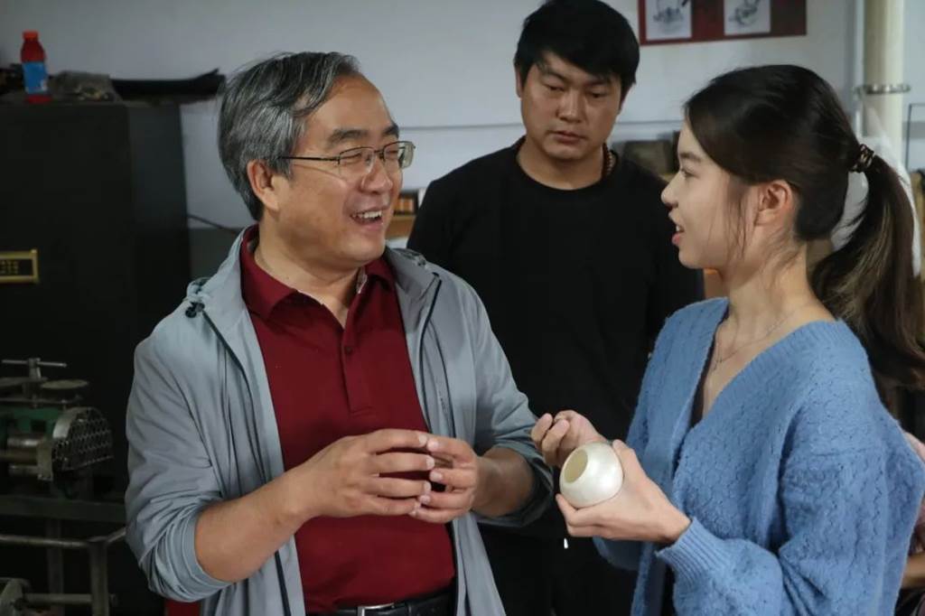 说明: 图片 说明: 图片