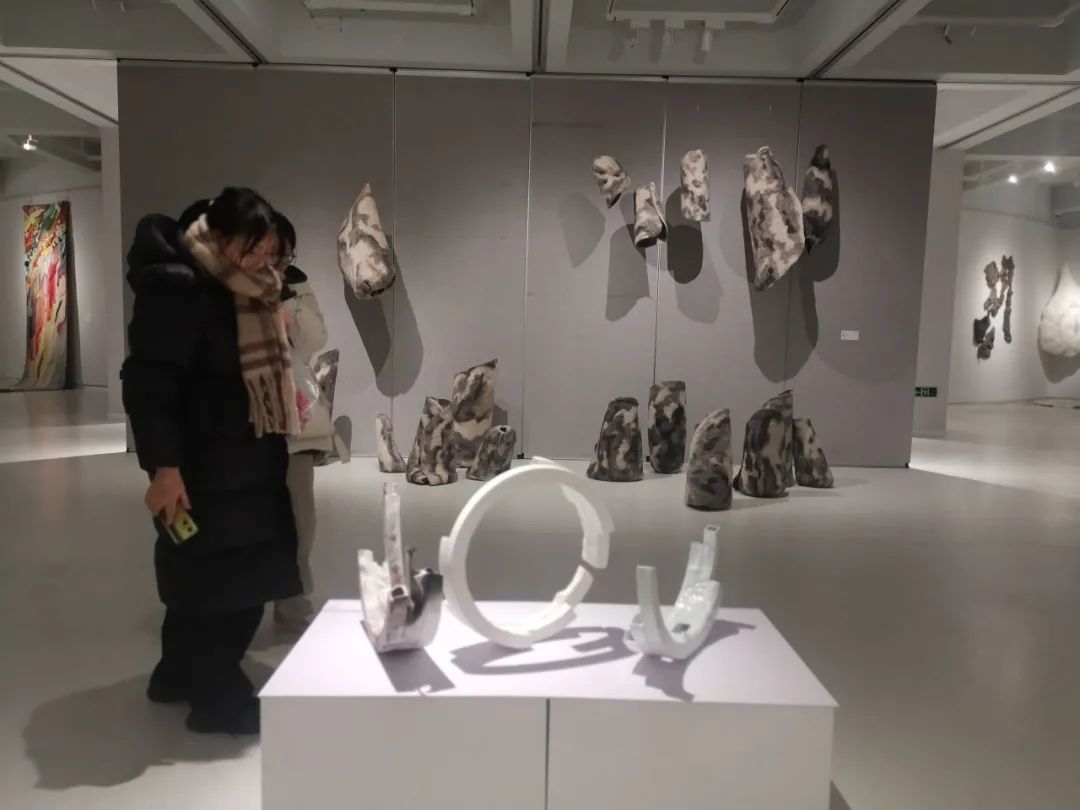 说明: 图片 说明: 图片