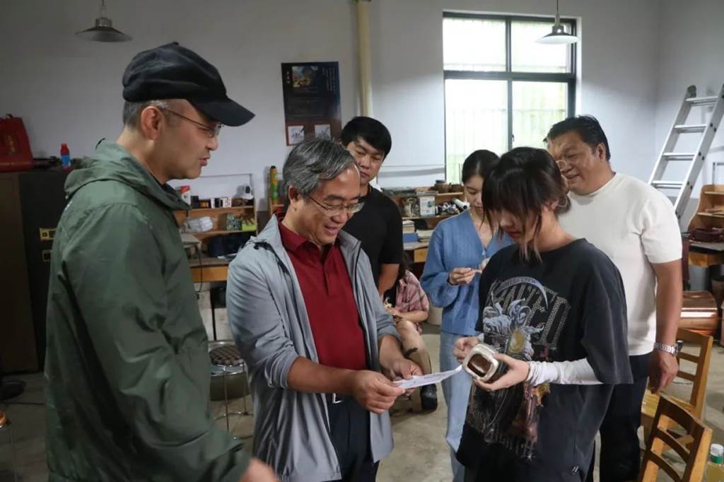说明: 图片 说明: 图片