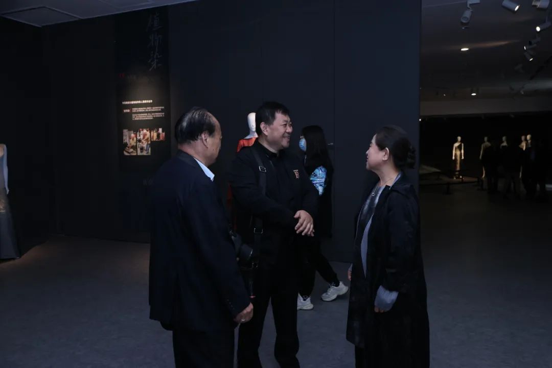 说明: 图片 说明: 图片